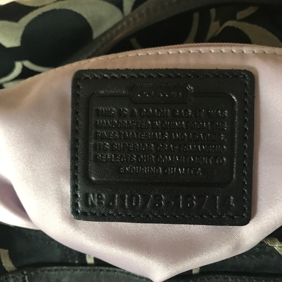 Coach purse - Picture 3 of 3